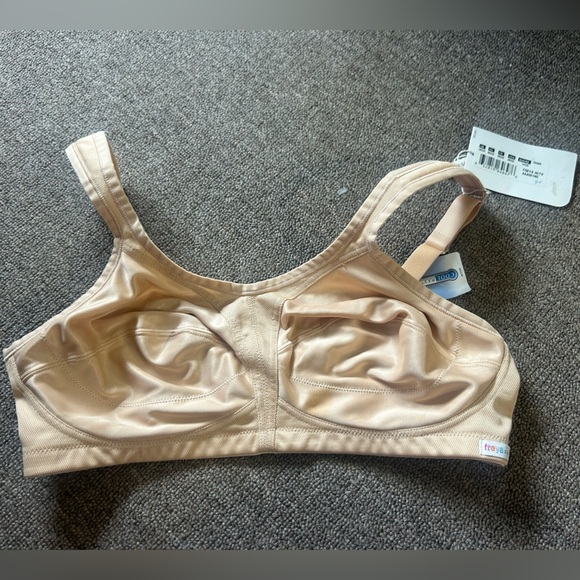 NWT Freya Active 36DD Women's Beige Sports Bra, thick straps - Picture 2 of 8